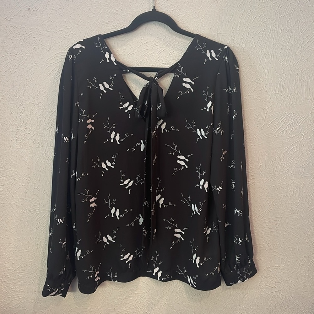 Loft. Size medium. Women’s top. Black with white birds. Whimsical. Work wear. - Picture 5 of 7